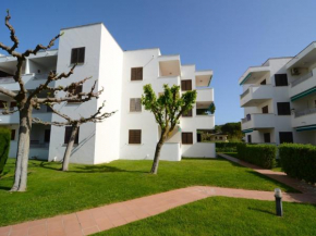 Apartment Cala Montgo with pool